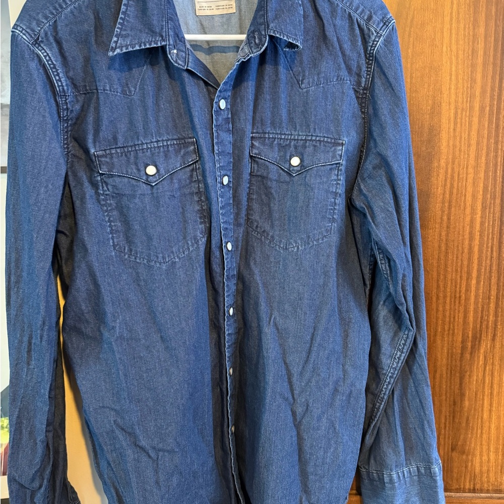 Levi's Denim Button-Up Shirt